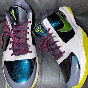 Kobe 5 “Chaos” Size 14 (2009 original release)